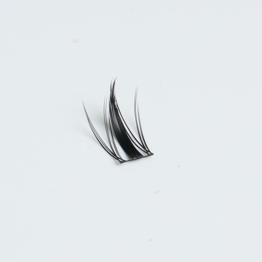KIM K. DIY Lashes