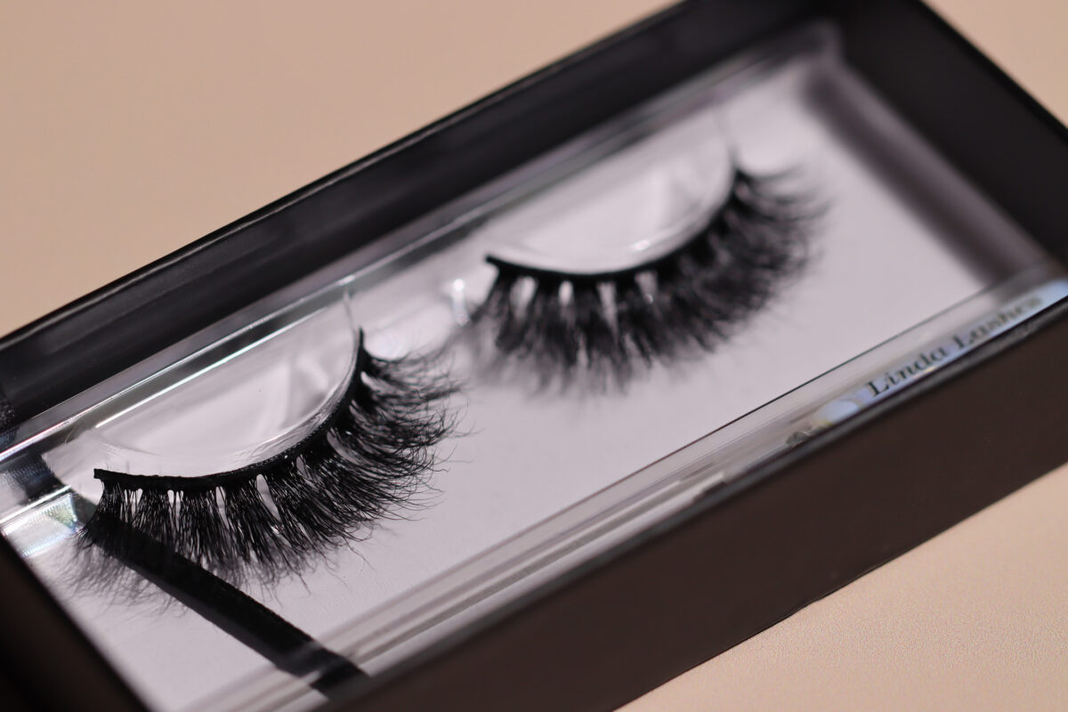 Strip Lashes - True
