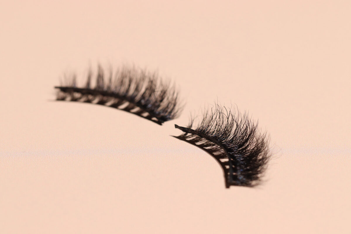 Strip Lashes - True